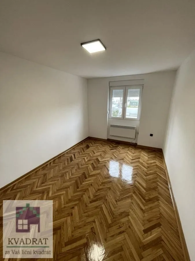 Prodaja, dvosoban stan, 49m², Adamovićevo Naselje, Novi Sad Sve Podlokacije