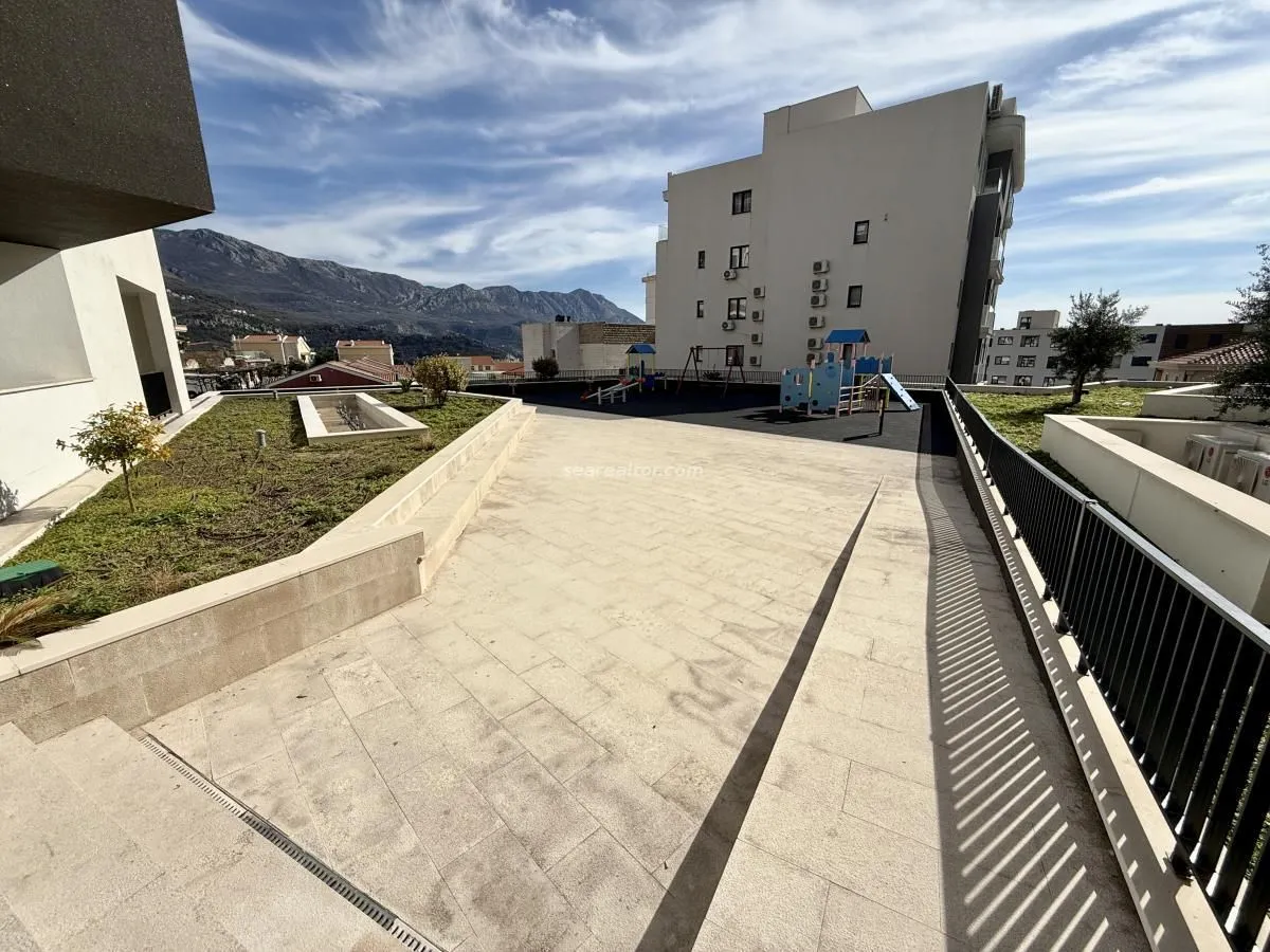 Sale, one bedroom apartment, 121m², Bečići, Budva