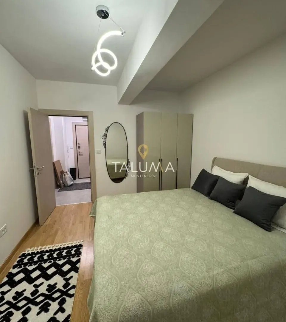 Izdavanje, jednosoban stan, 49m², Stara Varoš, Podgorica