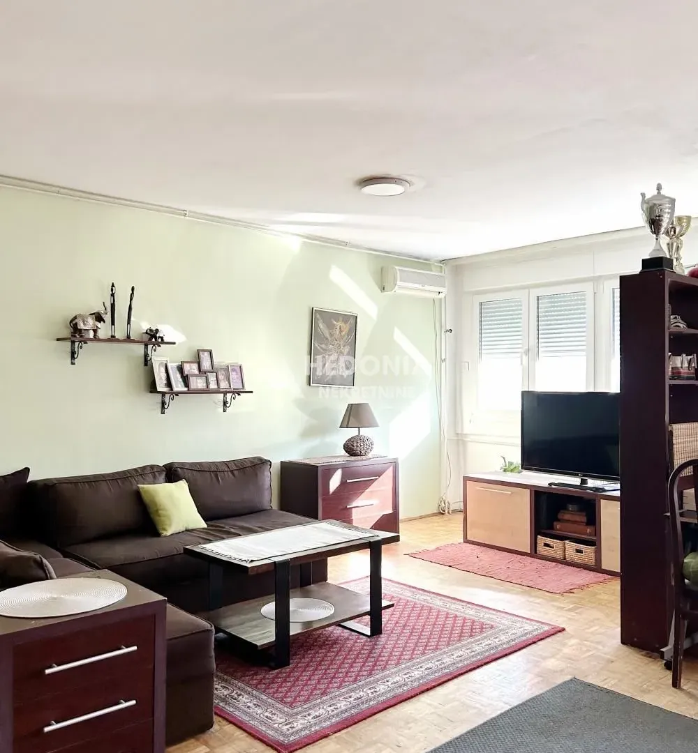 Prodaja, dvosoban stan, 75m², Novi Beograd Blok 63, Novi Beograd Sve Podlokacije