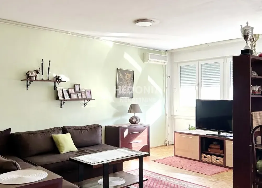 Prodaja, dvosoban stan, 75m², Novi Beograd Blok 63, Novi Beograd Sve Podlokacije