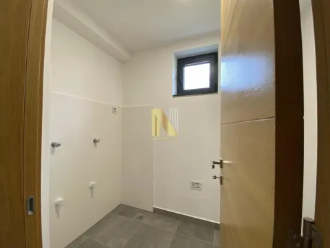 Rent, office space, 181m², Sremska Kamenica, Petrovaradin - image 18