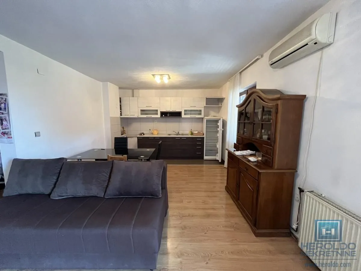 Prodaja, kuća, 353m², Budžino brdo, Jagodina