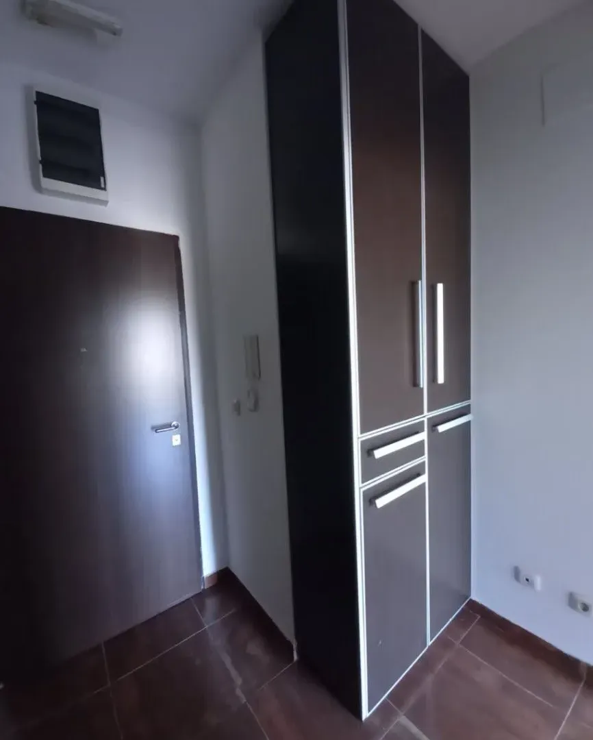 Izdavanje, jednosoban stan, 45m², City Kvart, Podgorica