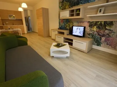 Prodaja, stan, 72m², Dobra Voda, Bar - image 8