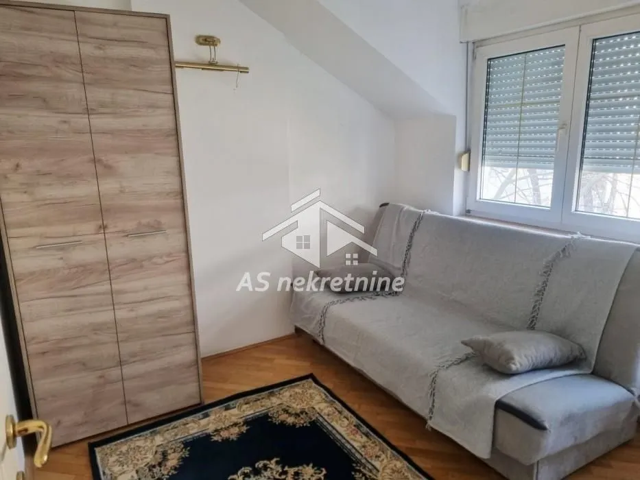 Rent, apartment, 130m², Čukarica, Beograd