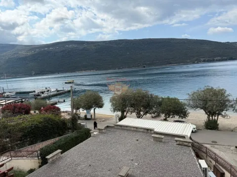 Prodaja, dvosoban stan, 80m², Herceg Novi, Crna Gora