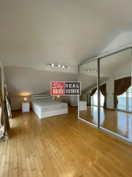 Izdavanje, kuća, 210m², Savski Venac, Beograd - image 7