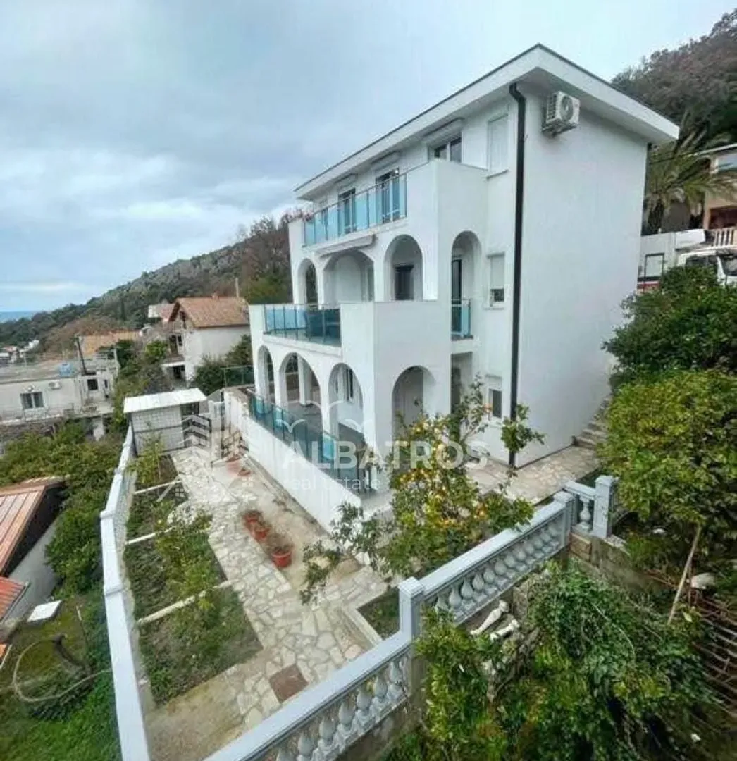Sale, house, 330m², Utjeha, Bar
