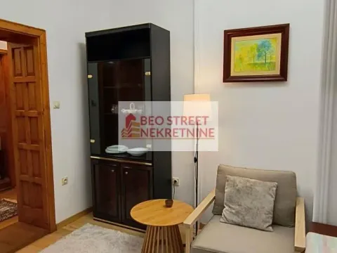 Izdavanje, jednosoban stan, 35m², Stari Grad, Beograd - image 5