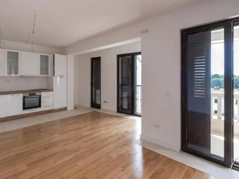 Prodaja, jednosoban stan, 50m², Centar, Tivat - image 22