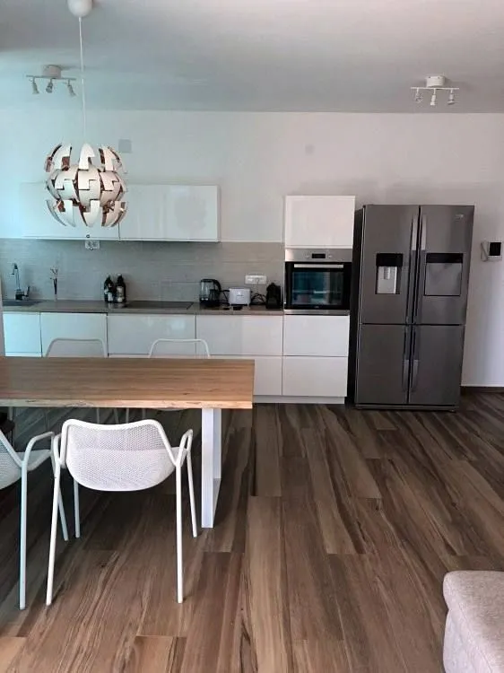 Rent, two bedroom apartment, 83m², Bečići, Budva