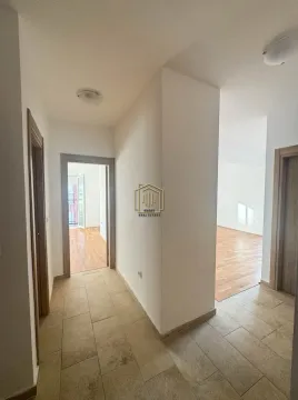 Izdavanje, dvosoban stan, 62m², Stari Aerodrom, Podgorica - image 2