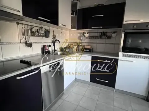 Prodaja, trosoban stan, 75m², Petrovaradin, Novi Sad - image 9