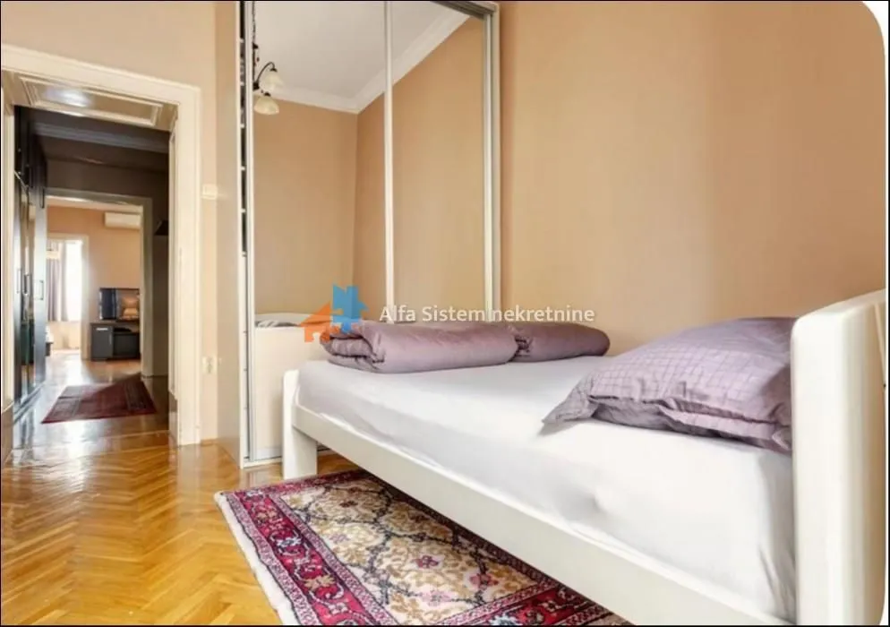 Izdavanje, trosoban stan, 80m², Zeleni Venac, Beograd
