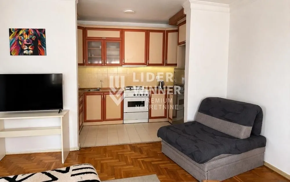 Prodaja, trosoban stan, 70m², Bogoslovija, Palilula Sve Podlokacije