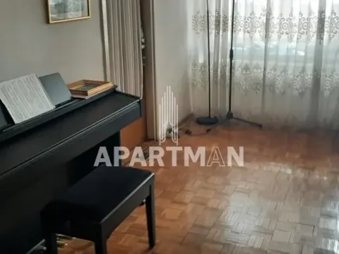 Stan in Vračar Sve Podlokacije