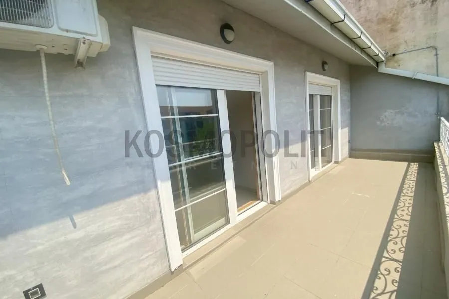 Prodaja, četvorosoban stan, 145m², Centar, Pančevo