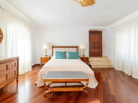 Sale, house, 1100m², Dobrota, Kotor - image 12