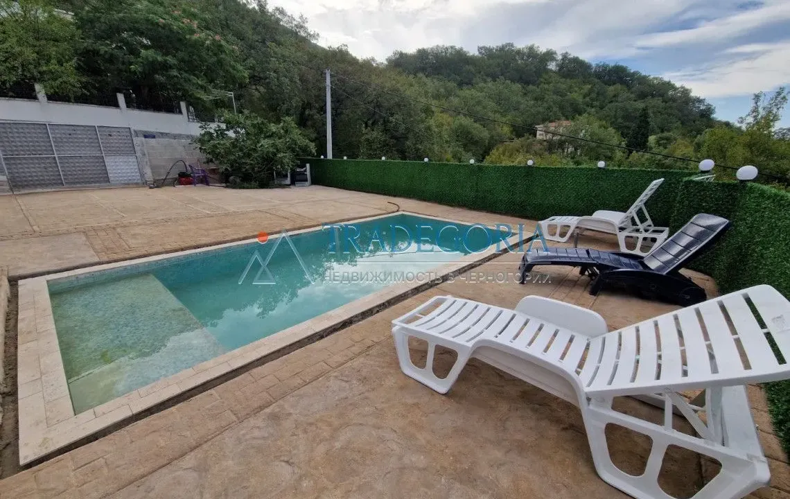 Sale, hospitality venue, 146m², Sutomore, Bar