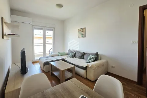 Rent, one bedroom apartment, 48m², City Kvart, Podgorica - image 1