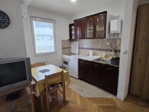 Rent, one bedroom apartment, 31m², Grbavica, Novi Sad Sve Podlokacije - image 5
