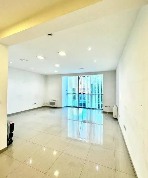 Prodaja, poslovni prostor, 540m², Centar, Podgorica