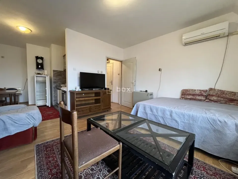 Izdavanje, garsonjera, 31m², Palilula, Niš