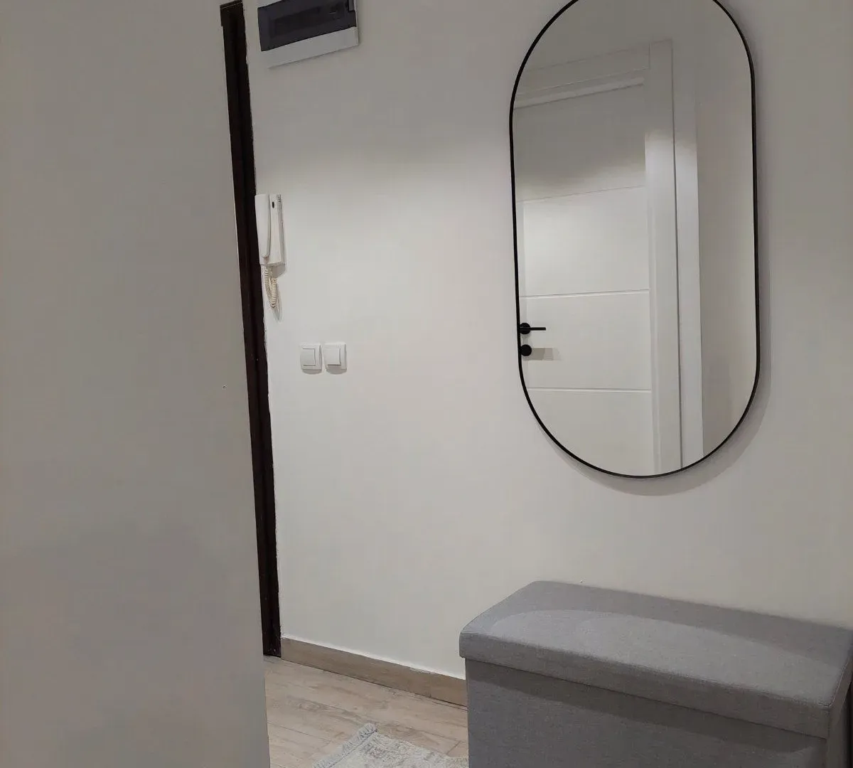 Rent, two bedroom apartment, 34m², Senjak, Beograd