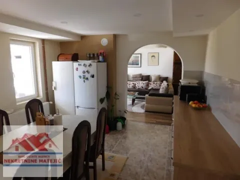 Sale, house, 250m², Ćava, Kragujevac - image 8