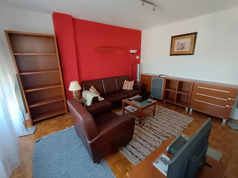 Izdavanje, dvosoban stan, 55m², Novi Beograd Blok 70, Novi Beograd Sve Podlokacije