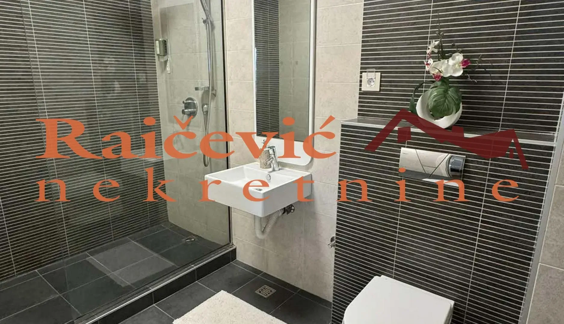 Prodaja, stan, 268m², Rakovica, Beograd