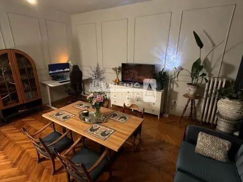 Sale, four bedroom apartment, 153m², Stari Grad, Beograd - image 2