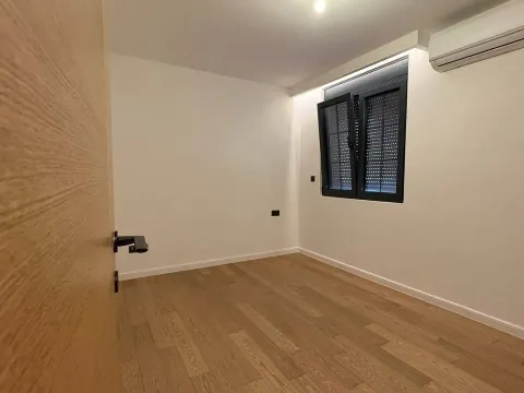 Prodaja, trosoban stan, 101m², Tivat, Crna Gora - image 18