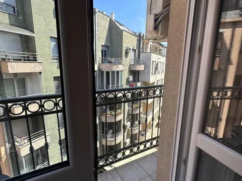 Izdavanje, četvorosoban stan, 97m², Zvezdara Sve Podlokacije, Beograd - image 15