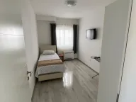 Izdavanje, trosoban stan, 115m², Kalimanj, Tivat - image 7