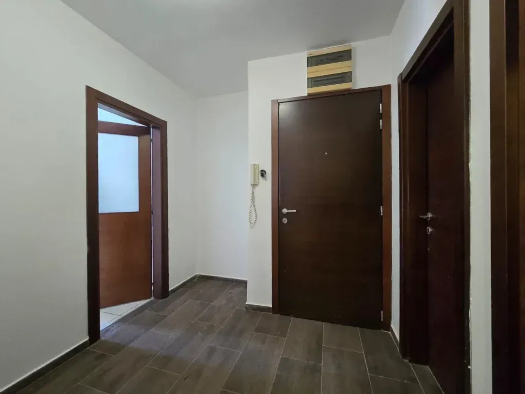 Prodaja, dvosoban stan, 73m², Dalmatinska ulica, Podgorica