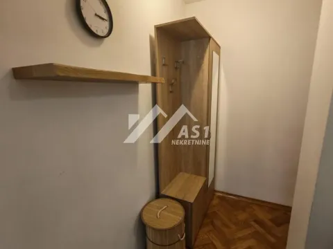 Izdavanje, trosoban stan, 50m², Grbavica, Novi Sad Sve Podlokacije - image 8