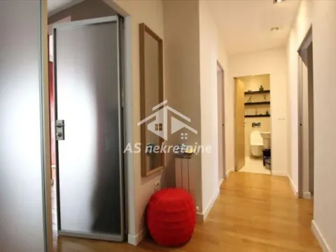 Izdavanje, trosoban stan, 126m², Vukov Spomenik, Zvezdara Sve Podlokacije - image 12