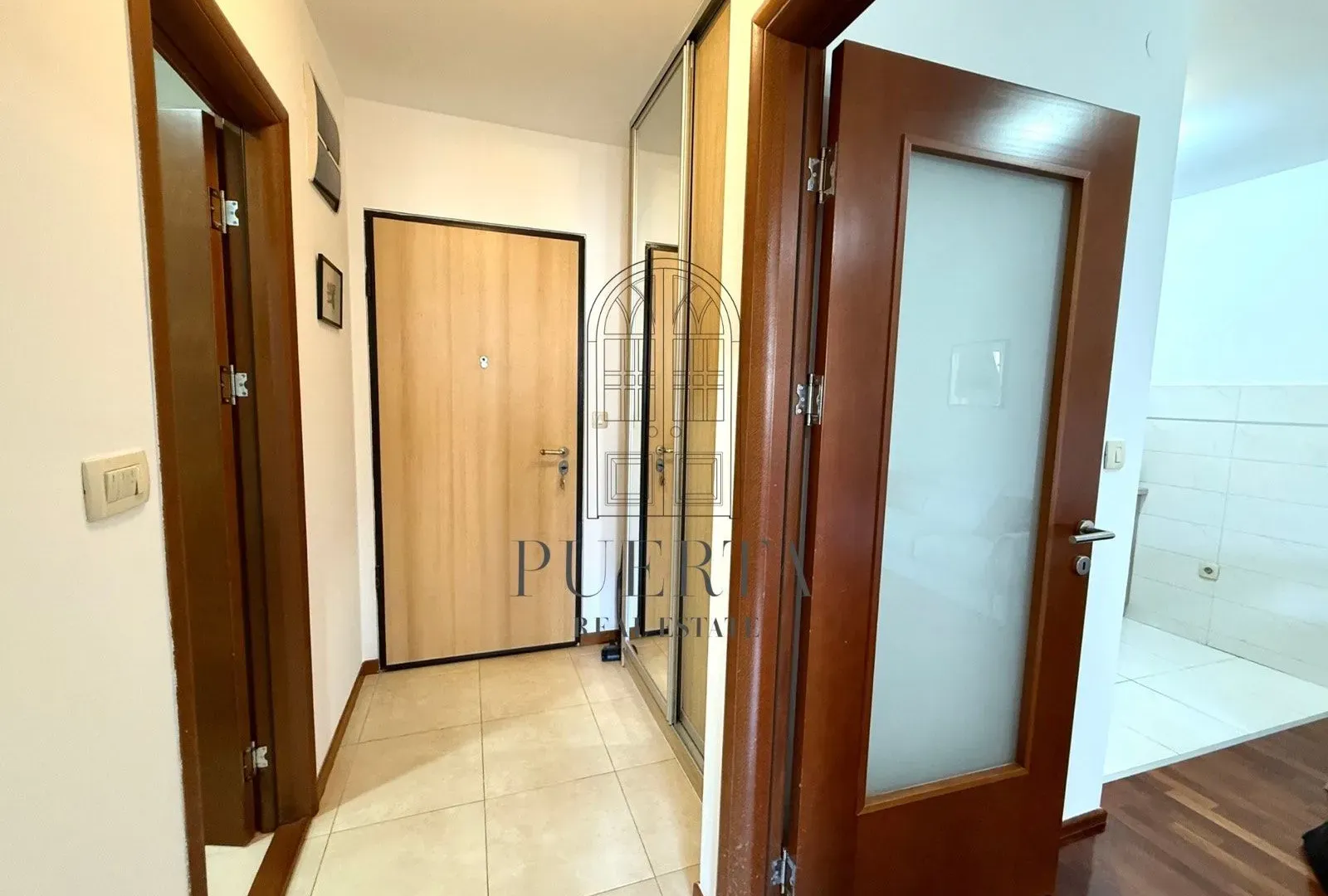 Rent, one bedroom apartment, 45m², Stari Aerodrom, Podgorica