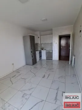Izdavanje, četvorosoban stan, 94m², Nova Detelinara, Novi Sad Sve Podlokacije - image 4