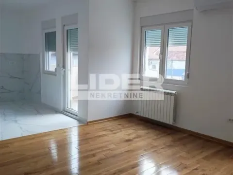Sale, two bedroom apartment, 55m², Borča 1, Borča Sve Podlokacije - image 1