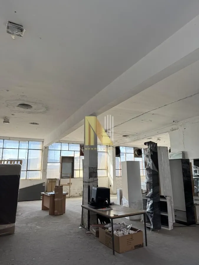 Rent, office space, 681m², Salajka, Novi Sad Sve Podlokacije