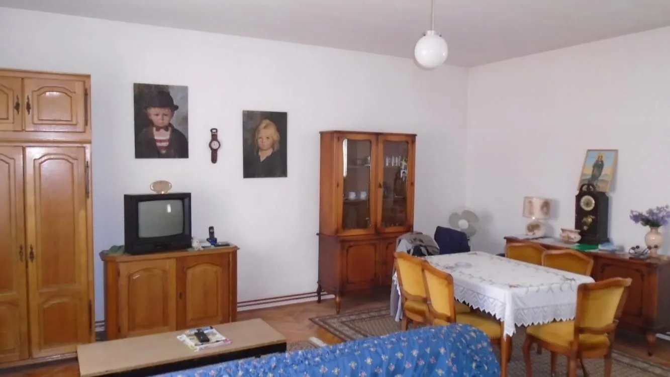 Prodaja, kuća, 250m², Centar, Jagodina