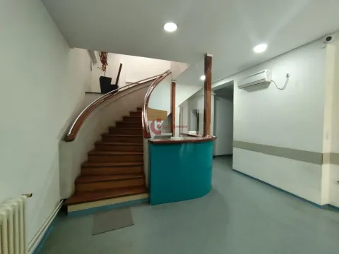 Izdavanje, poslovni prostor, 320m², Centar, Subotica - image 10