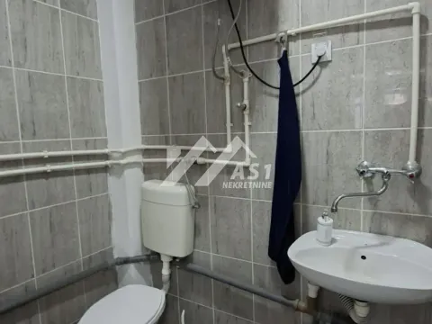 Izdavanje, poslovni prostor, 25m², Adamovićevo Naselje, Novi Sad Sve Podlokacije - image 3