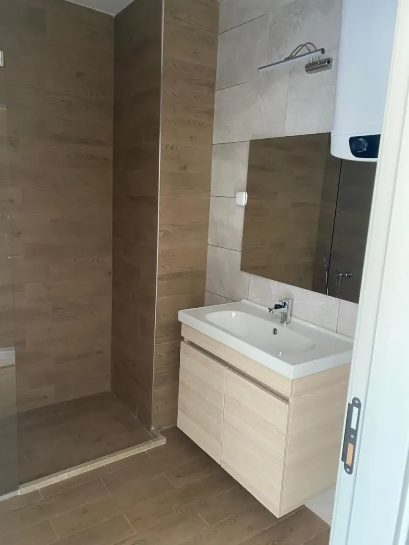 Prodaja, jednosoban stan, 38m², Centar, Bar
