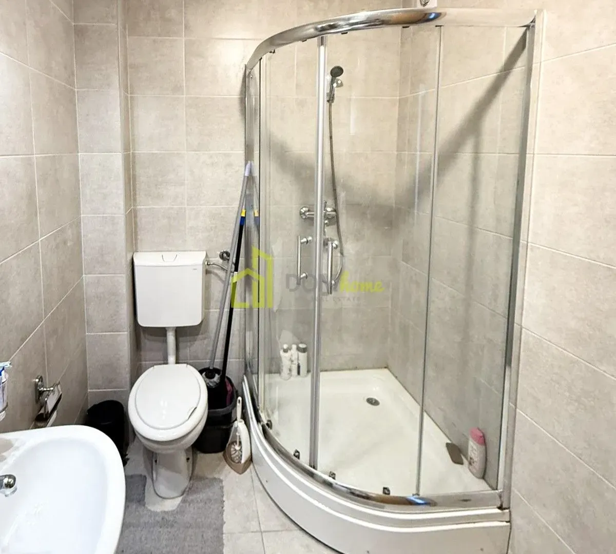 Izdavanje, dvosoban stan, 65m², Stari Aerodrom, Podgorica