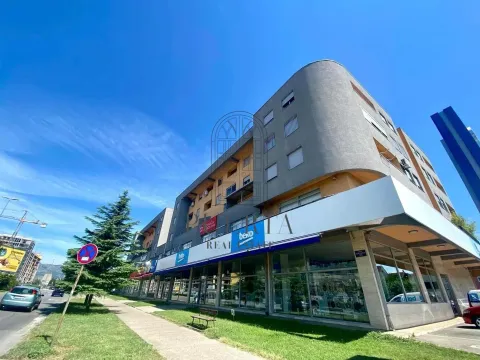 Rent, two bedroom apartment, 90m², Stari Aerodrom, Podgorica - image 19