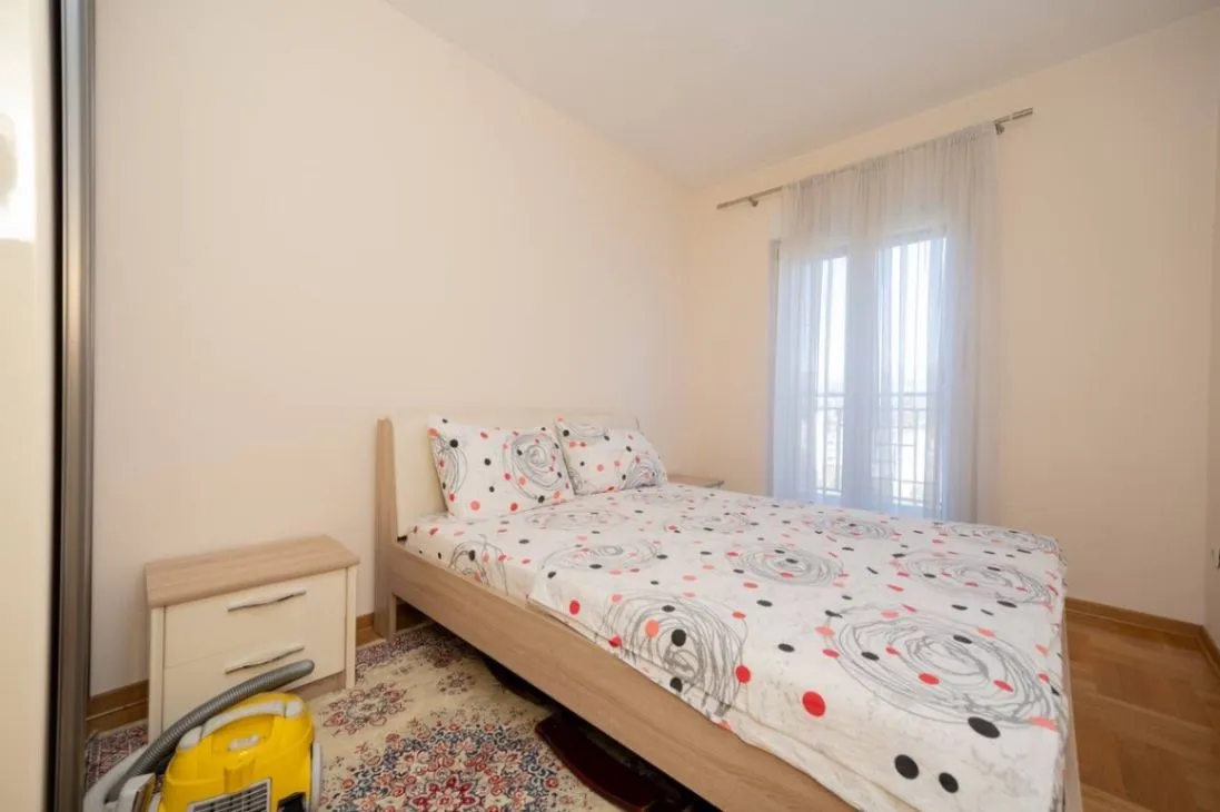 Izdavanje, jednosoban stan, 48m², Blok 9, Podgorica